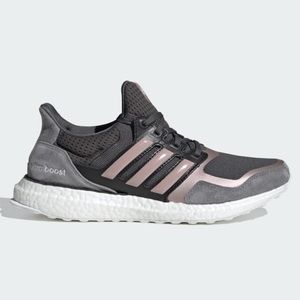 Women’s Adidas Ultraboost DNA S&L Shoes